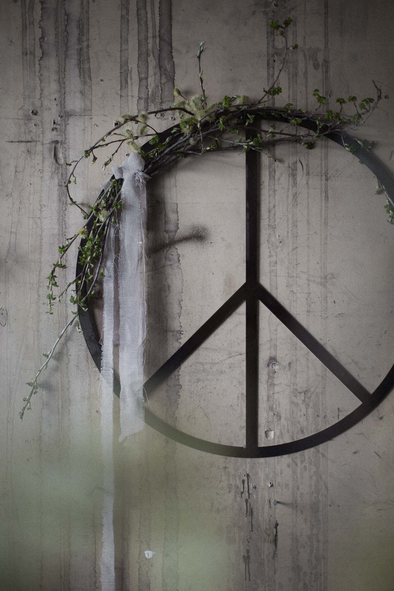 PEACE PLEASE large